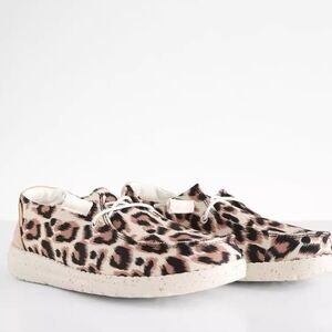 Hey Dude Wendy Leopard Rose Print Size 8
